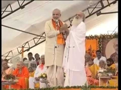 inde,gourous,maîtres,religion,controverses,scandales,viols,ram rahim,bapuji,amma,sai baba,sri sri ravi shankar,modi