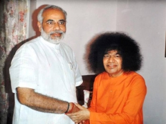 inde,gourous,maîtres,religion,controverses,scandales,viols,ram rahim,bapuji,amma,sai baba,sri sri ravi shankar,modi